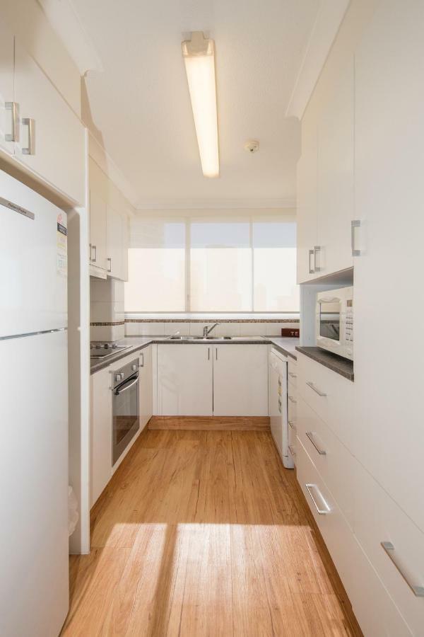 Beachside Tower Apartments Голд-Кост Экстерьер фото